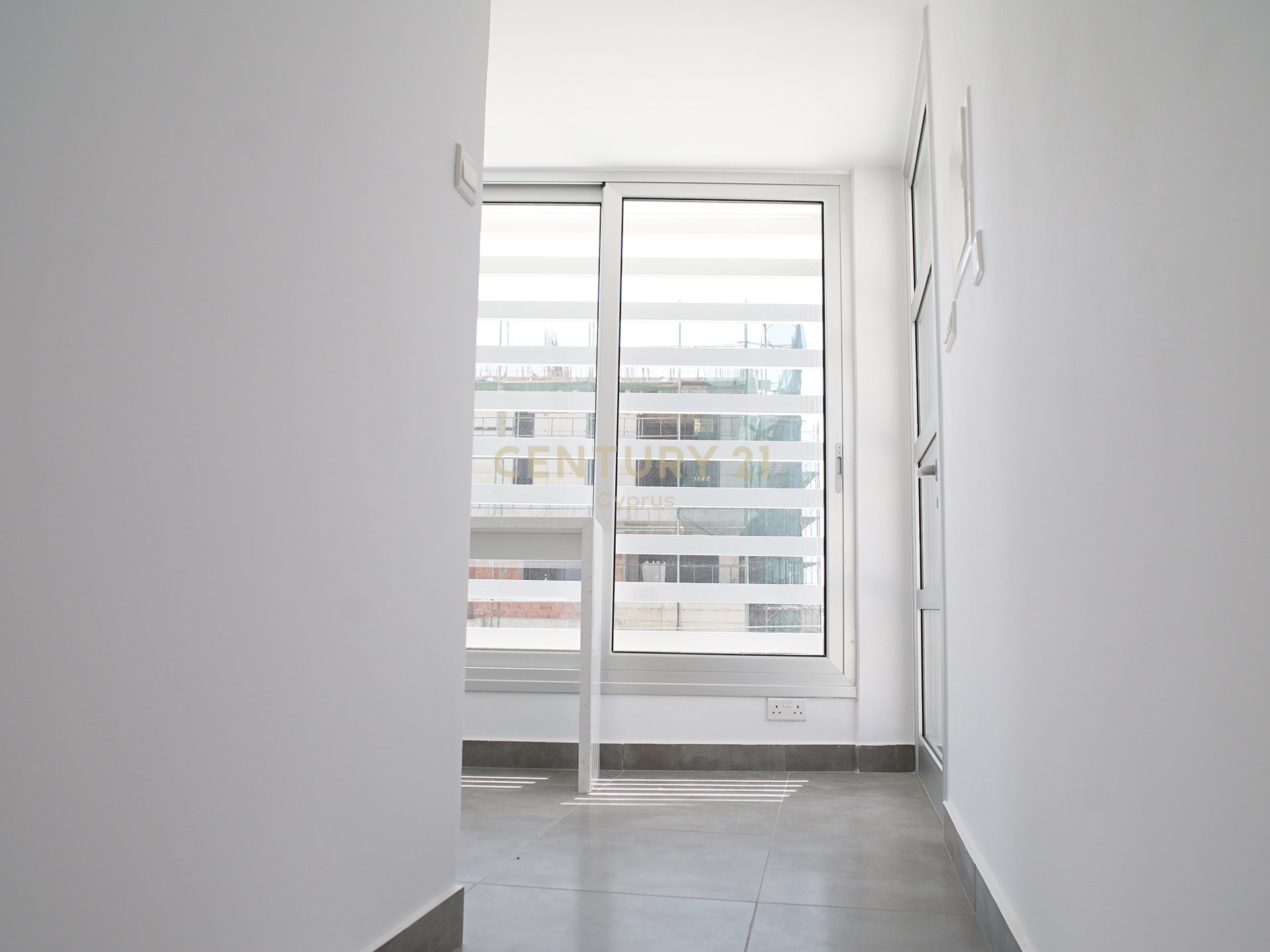230m2 Oficina en Mesa Geitonia, Limassol, Chipre No. 57537