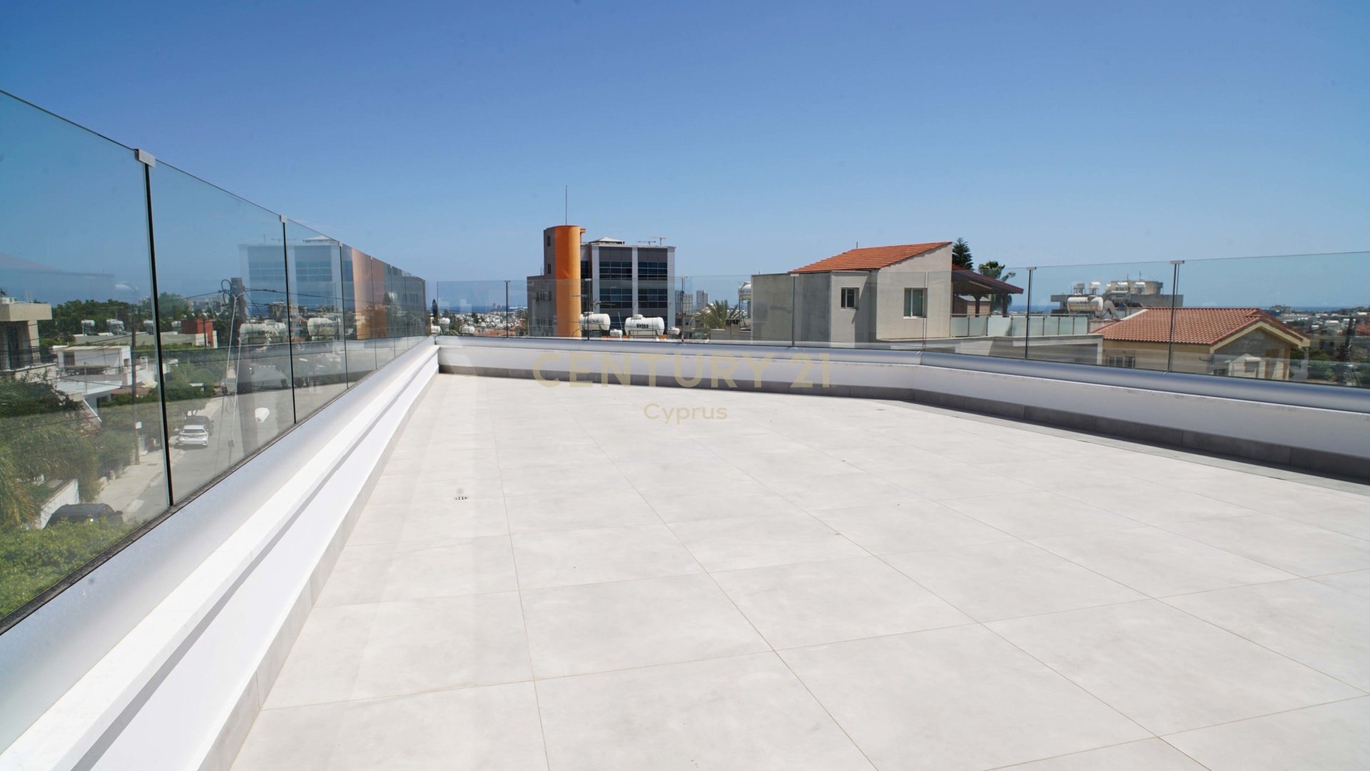 230m2 Oficina en Mesa Geitonia, Limassol, Chipre No. 57537