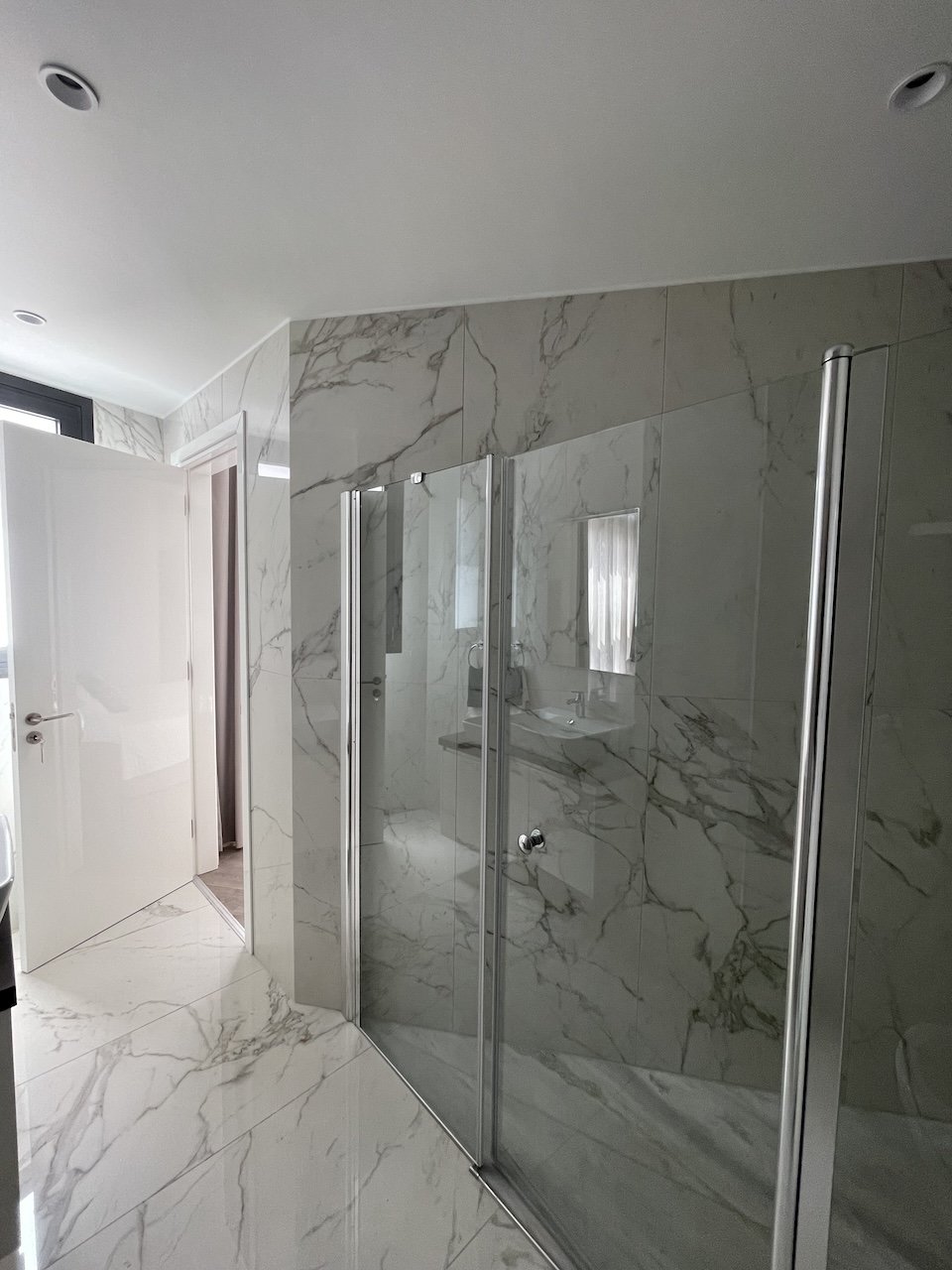 3 dormitorios Apartamento en Paphos, Chipre No. 57489