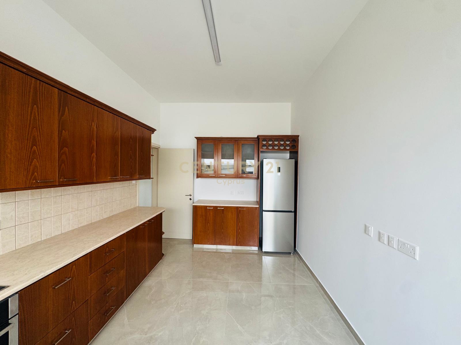 110m2 Oficina en Limassol, Chipre No. 57517