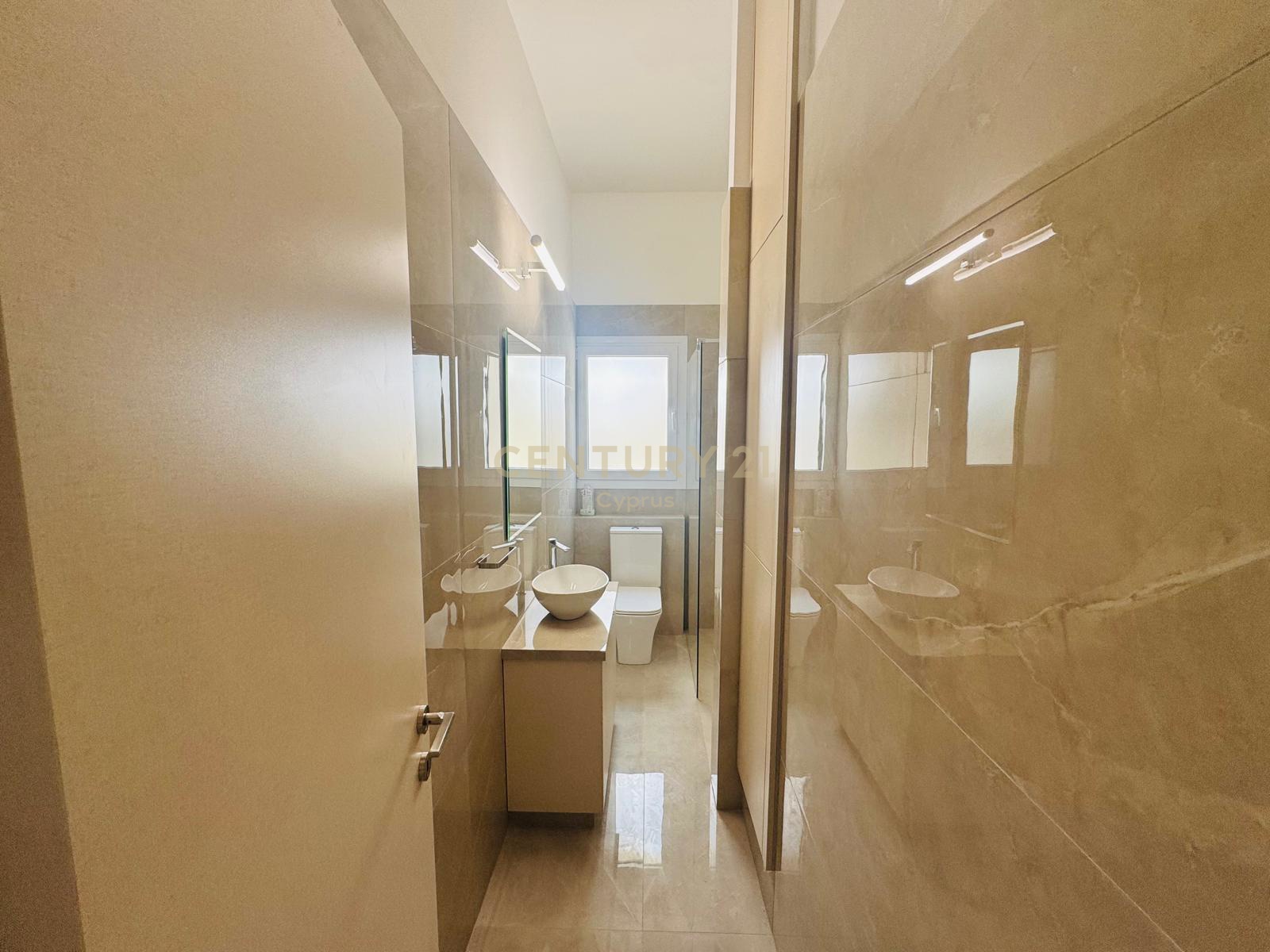 110m2 Oficina en Limassol, Chipre No. 57517