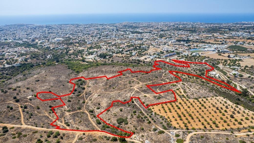 Land in Anavargos, Paphos, Cyprus No. 57516