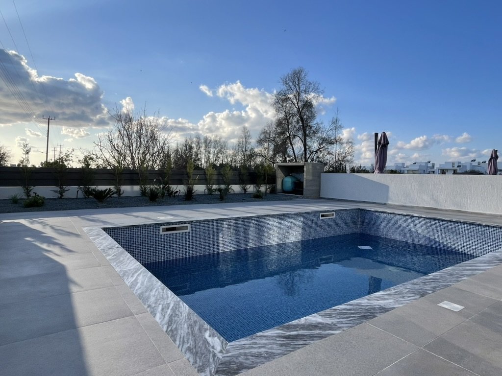 4 bedrooms Villa in Paphos, Cyprus No. 35772