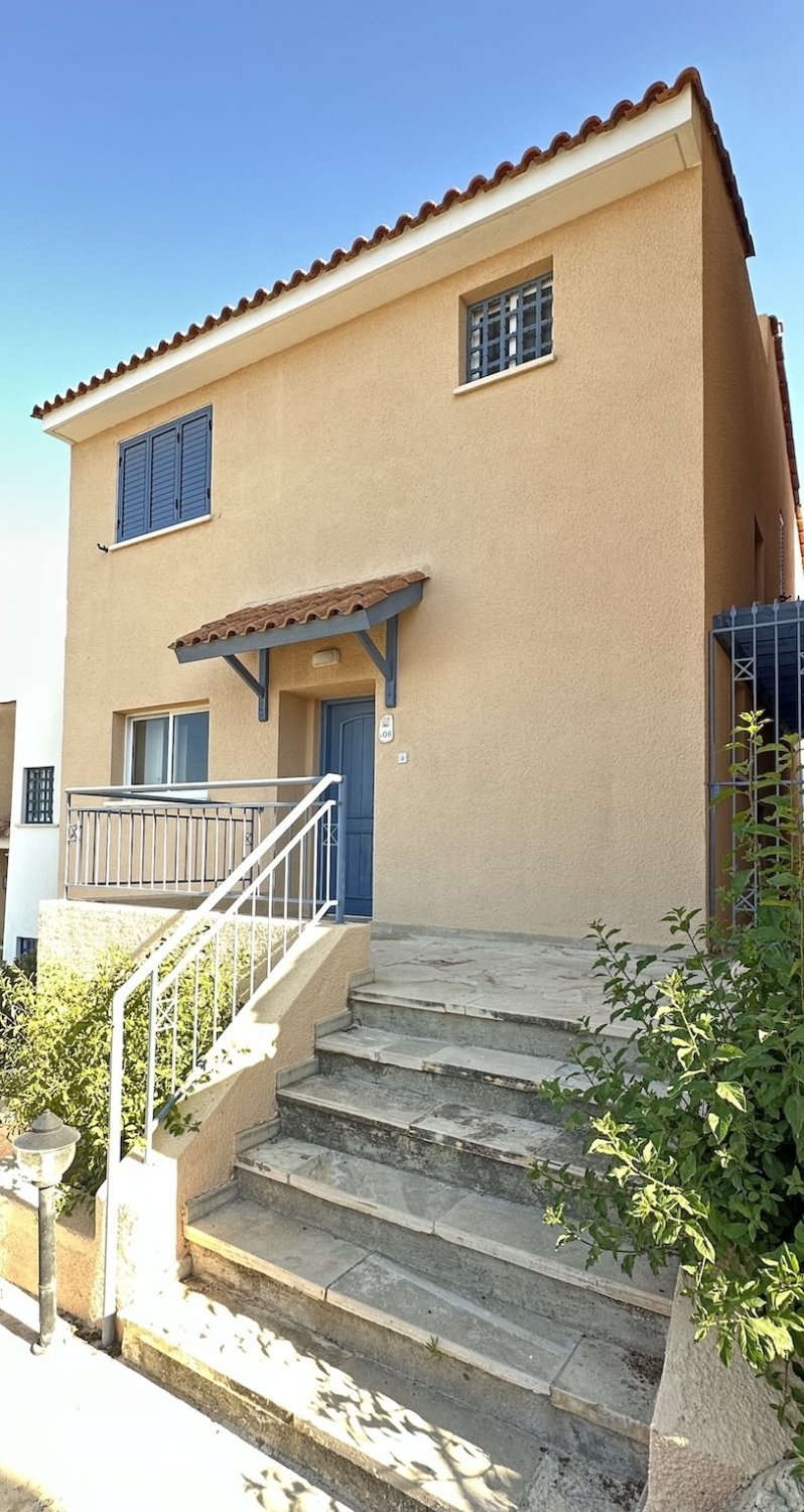 4 bedrooms Villa in Chloraka, Paphos, Cyprus No. 54806