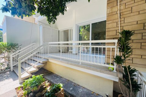 110m2 Oficina en Limassol, Chipre No. 57517