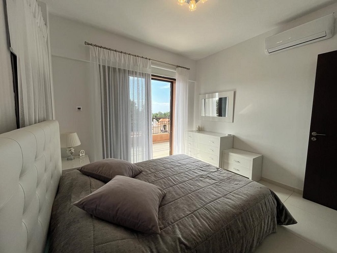 3 dormitorios Apartamento en Paphos, Chipre No. 57455