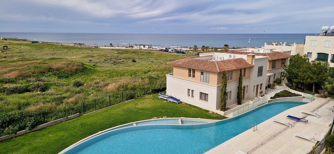 3 bedrooms Apartment in Paphos, Cyprus No. 30724