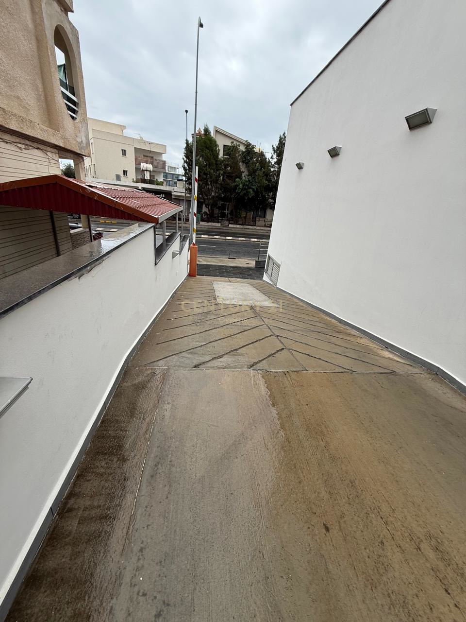 326m2 Oficina en Mesa Geitonia, Limassol, Chipre No. 53426
