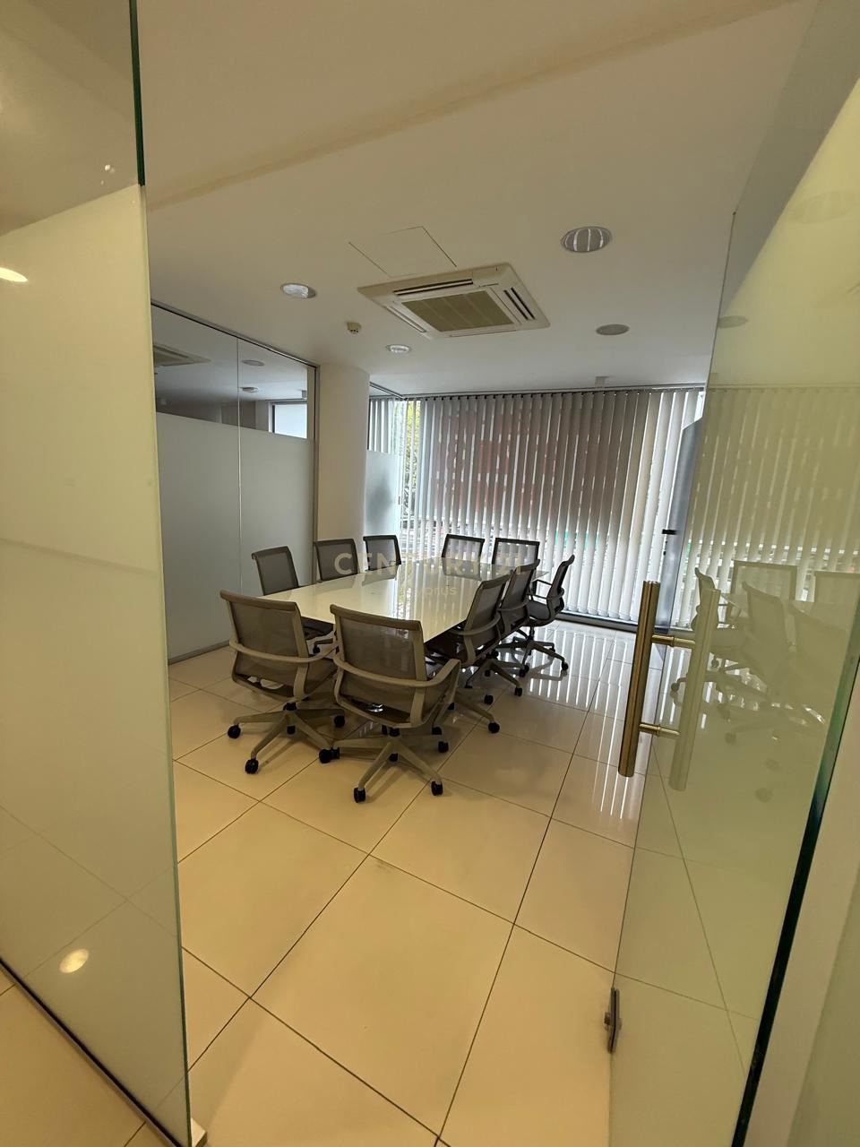 326m2 Oficina en Mesa Geitonia, Limassol, Chipre No. 53426