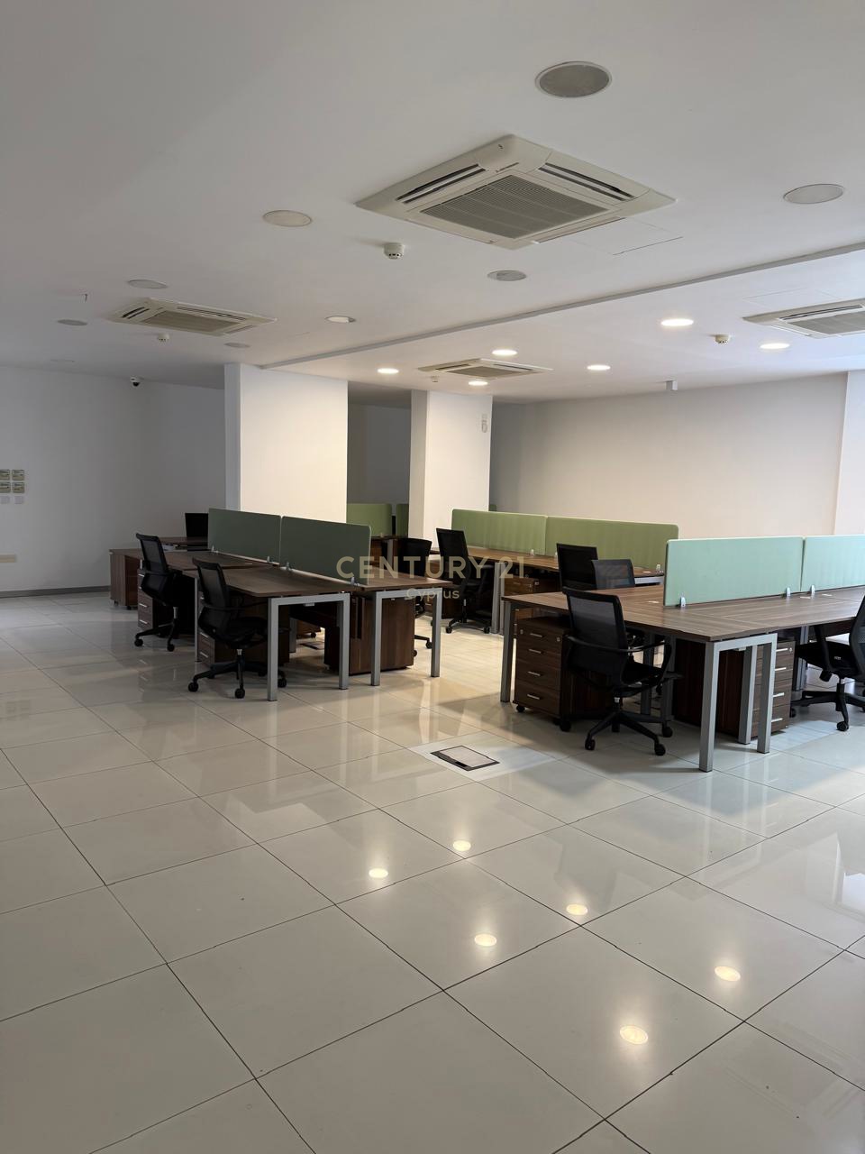 326m2 Oficina en Mesa Geitonia, Limassol, Chipre No. 53426