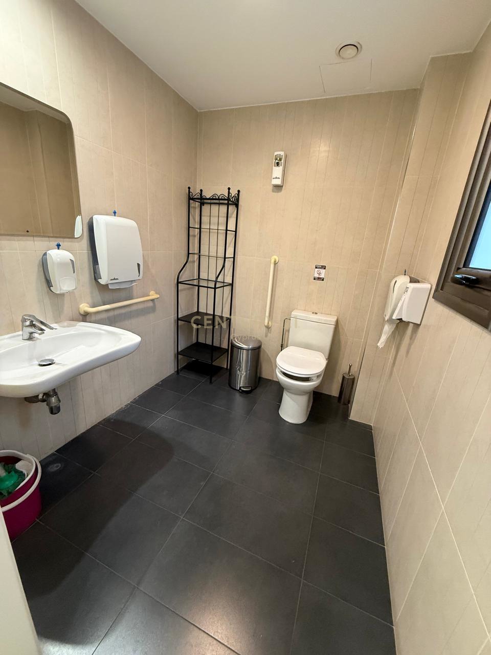 326m2 Oficina en Mesa Geitonia, Limassol, Chipre No. 53426