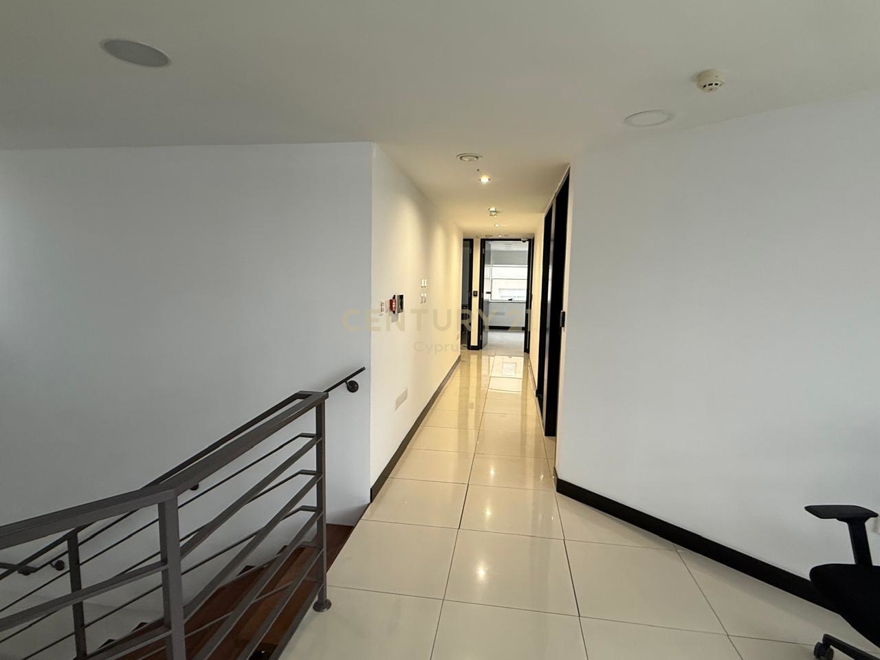 326m2 Oficina en Mesa Geitonia, Limassol, Chipre No. 53426