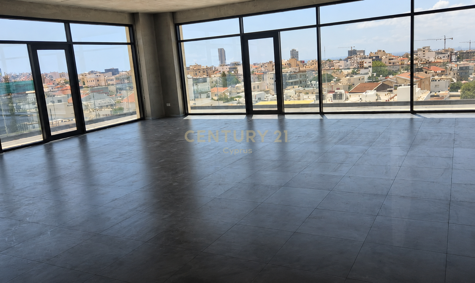 680m2 Propriété commerciale à Limassol, Chypre No. 53424