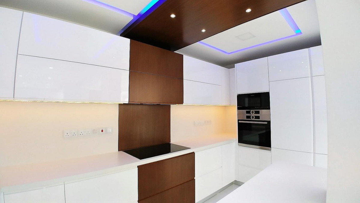 3 bedrooms Apartment in Limassol, Cyprus No. 38445