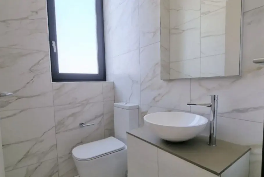 3 bedrooms Apartment in Germasogeia, Limassol, Cyprus No. 27591