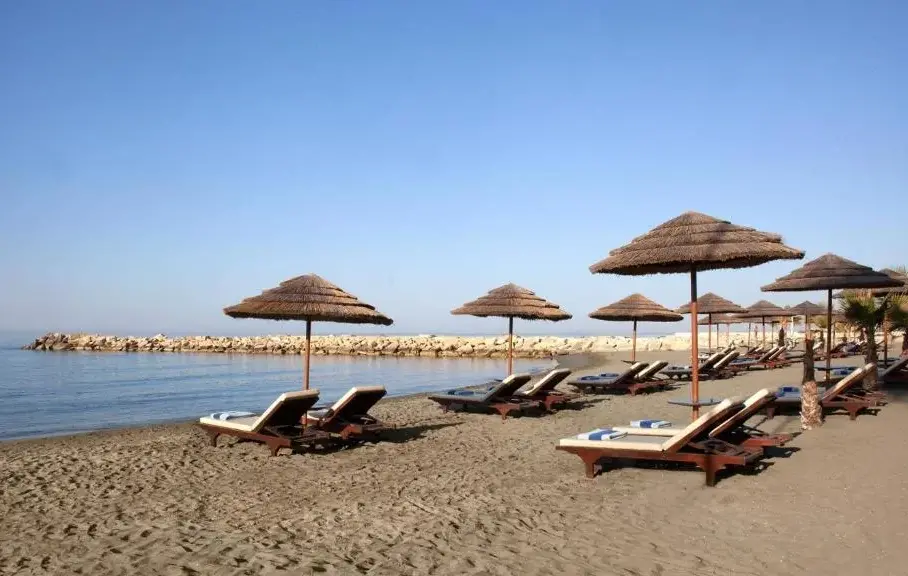 3 bedrooms Apartment in Germasogeia, Limassol, Cyprus No. 27591