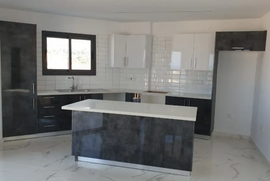 3 bedrooms Villa in Empa, Paphos, Cyprus No. 27593