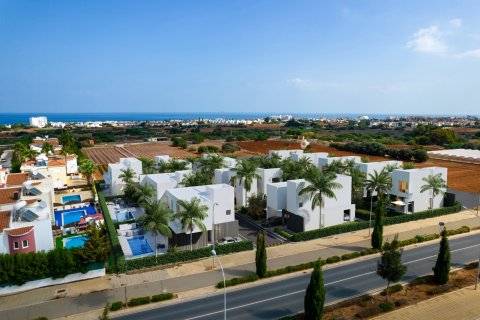 4 bedrooms Villa in Protaras, Ammochostos, Cyprus No. 47564
