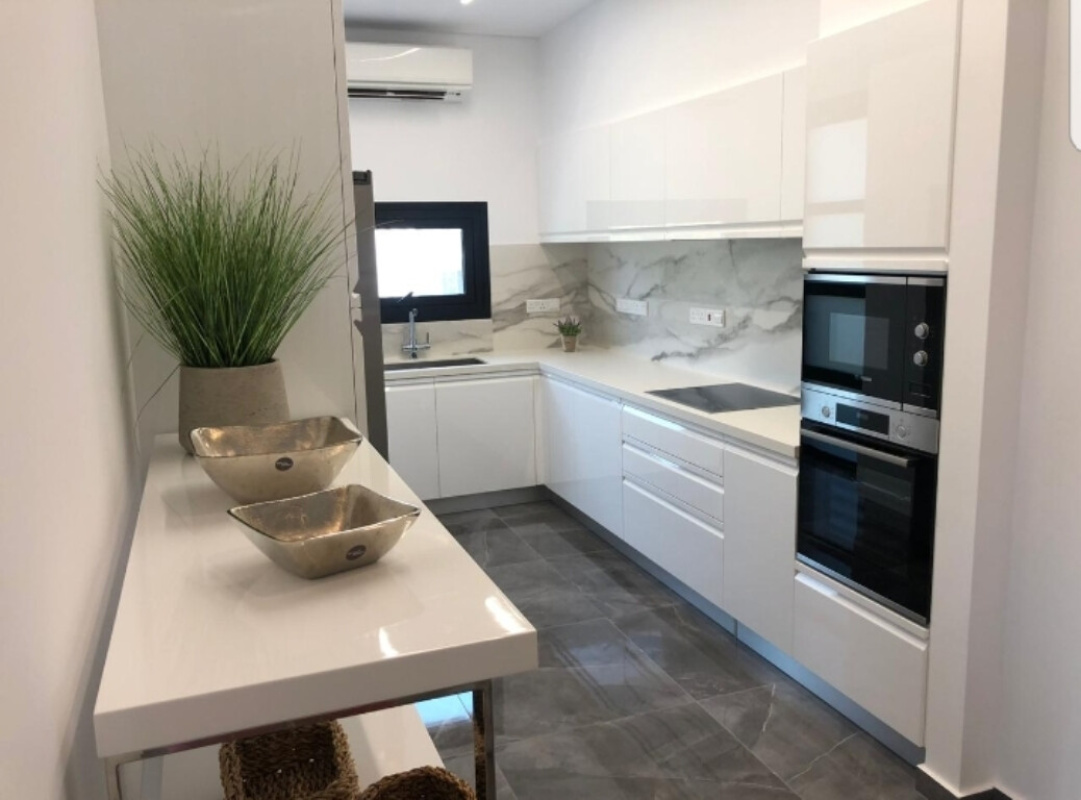 2 bedrooms Apartment in Limassol, Cyprus No. 38687