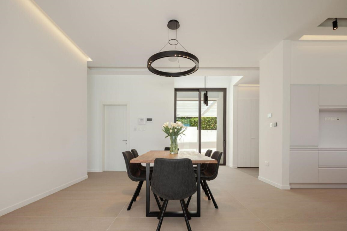5 bedrooms Villa in Limassol, Cyprus No. 38686