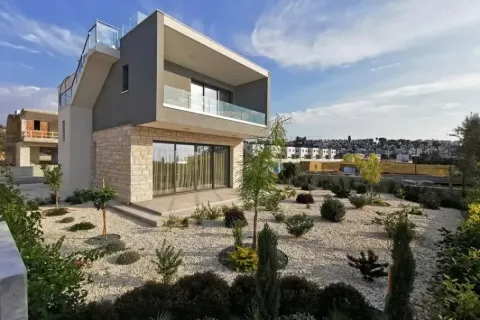3 bedrooms Villa in Chloraka, Paphos, Cyprus No. 4948