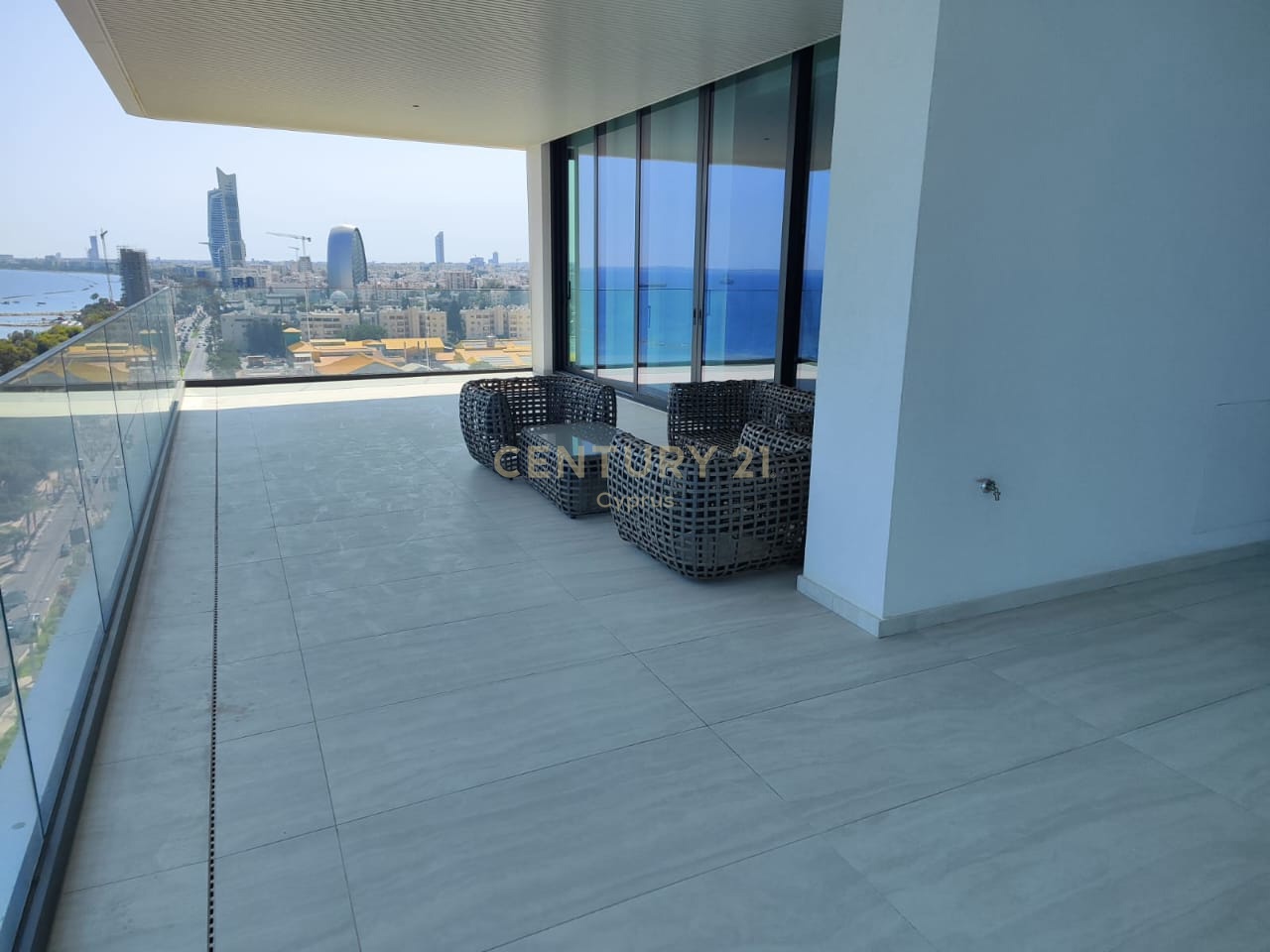 3 dormitorios Apartamento en Germasogeia, Limassol, Chipre No. 58264