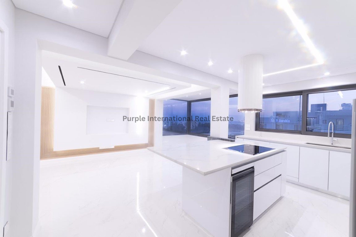 3 bedrooms Apartment in Neapolis, Limassol, Cyprus No. 8064