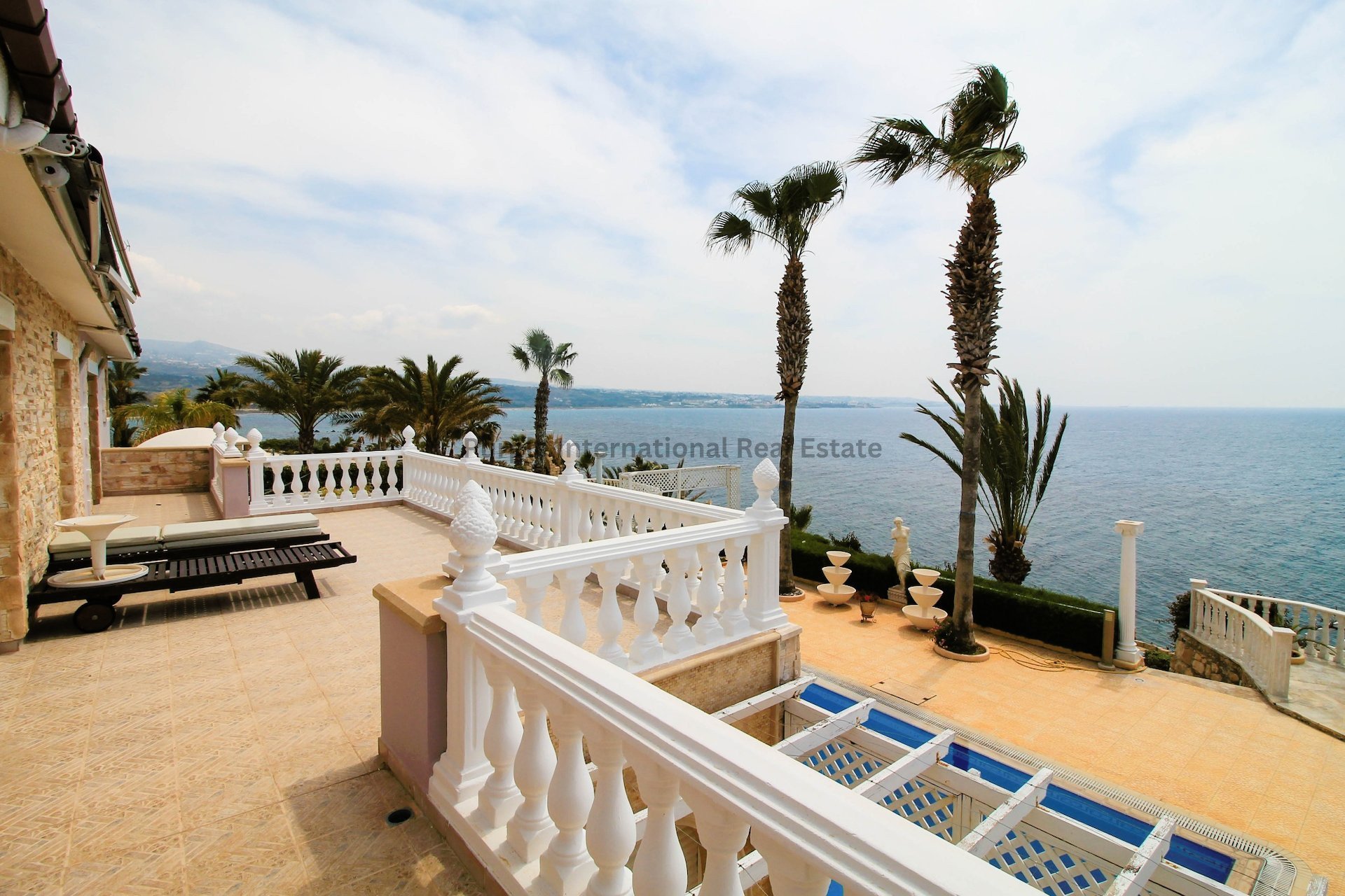 4 bedrooms Villa in Coral Bay, Pegeia, Paphos, Cyprus No. 8065
