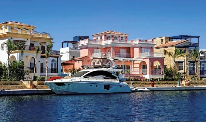 3 bedrooms Villa in Limassol, Cyprus No. 29737