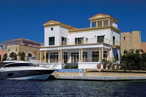 3 bedrooms Villa in Limassol, Cyprus No. 29737