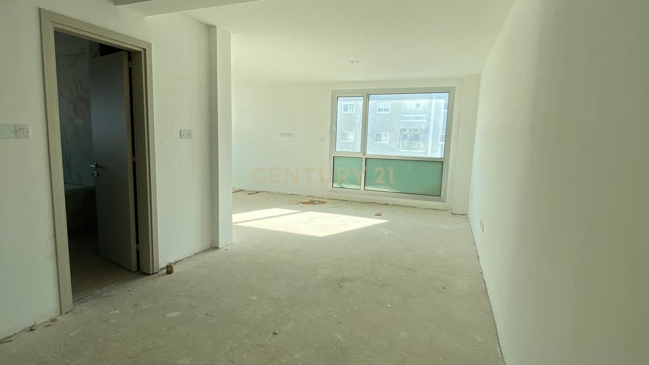 3 bedrooms Apartment in Germasogeia, Limassol, Cyprus No. 54210