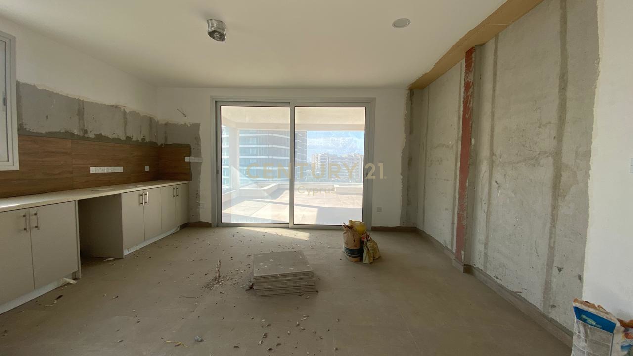 3 bedrooms Apartment in Germasogeia, Limassol, Cyprus No. 54210