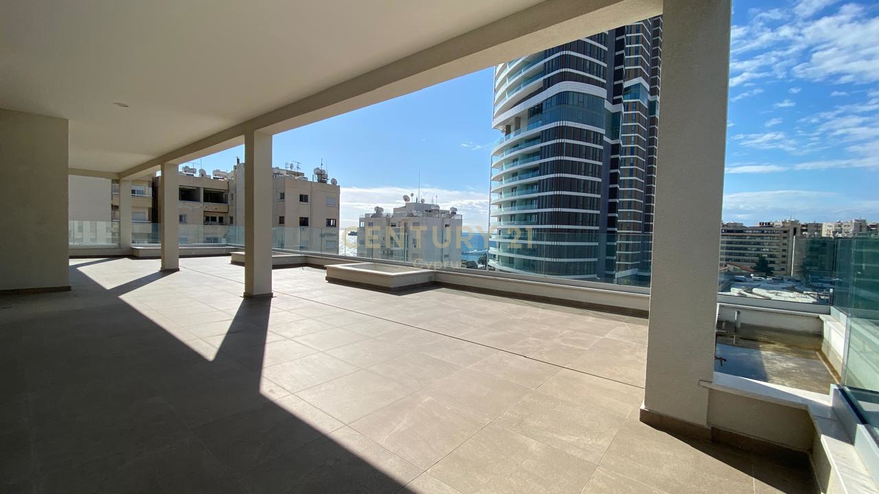 3 bedrooms Apartment in Germasogeia, Limassol, Cyprus No. 54210