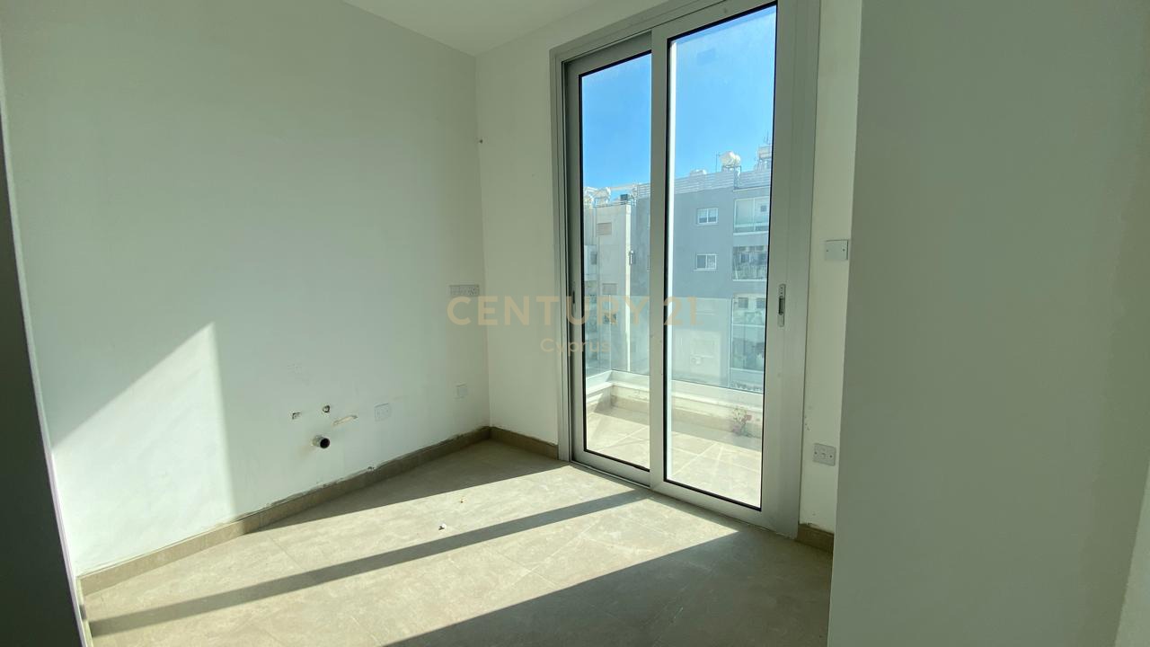 3 bedrooms Apartment in Germasogeia, Limassol, Cyprus No. 54210