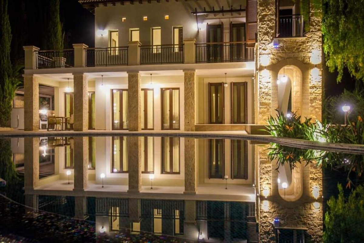 4 bedrooms Villa in Paphos, Cyprus No. 38706