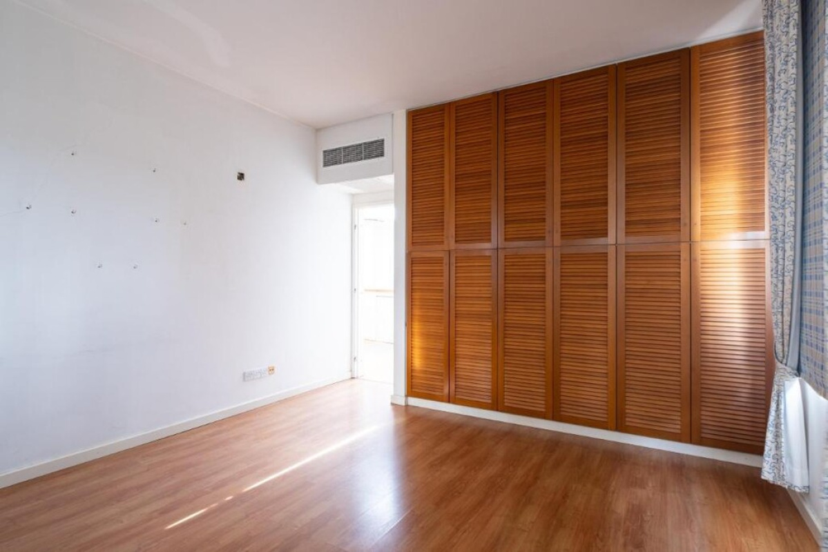 372m2 Villa in Nicosia, Cyprus No. 37918