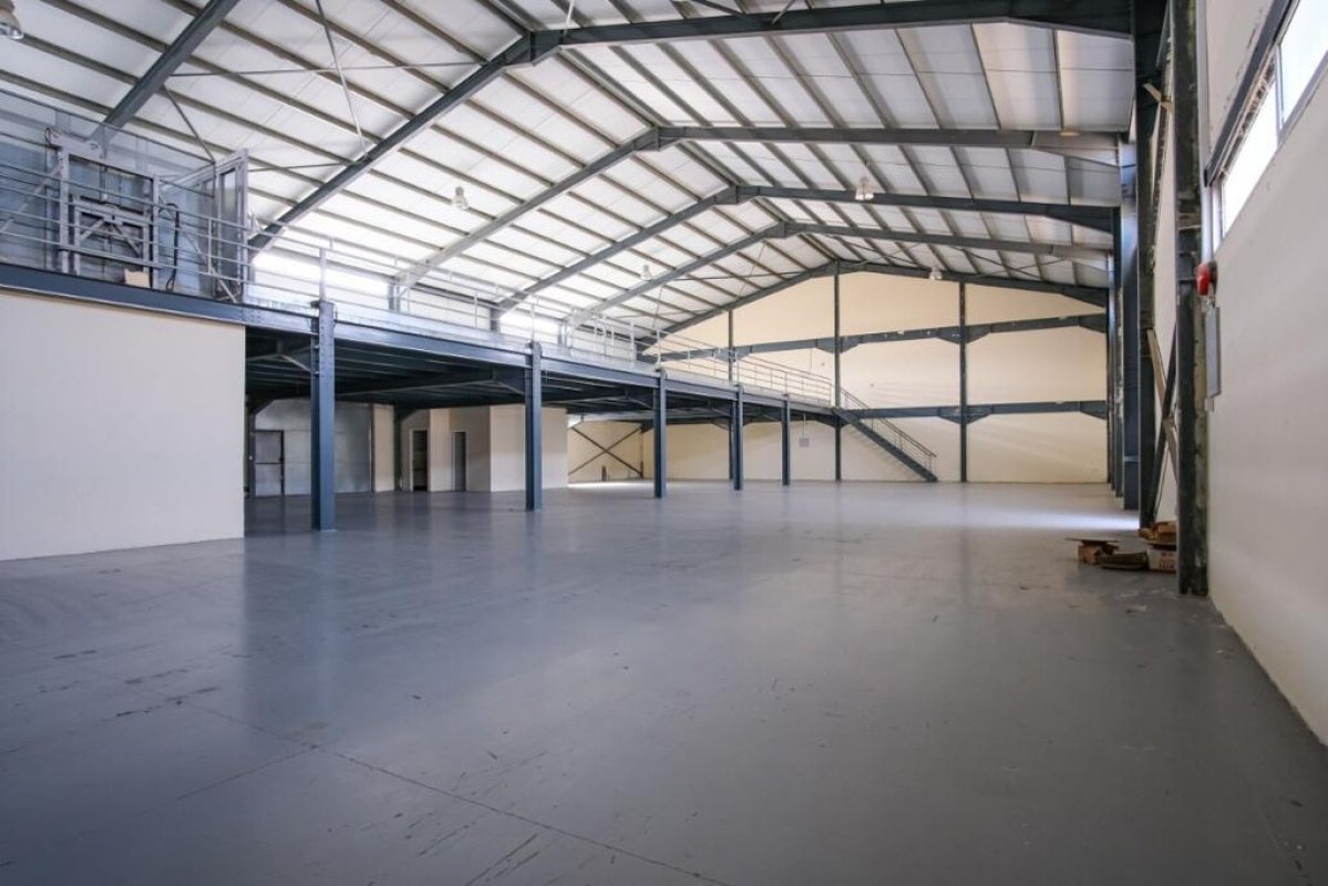 880m2 Commercial property in Nicosia, Cyprus No. 37923