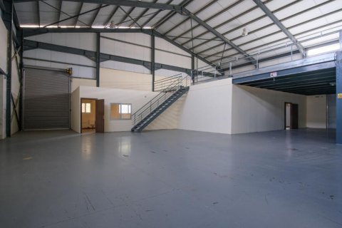 880m2 Commercial property in Nicosia, Cyprus No. 37923