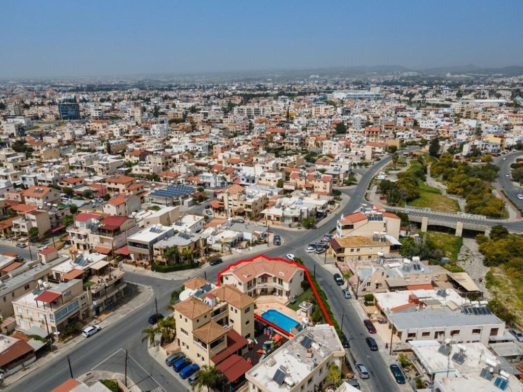 290m2 Villa en Limassol, Chipre No. 37917