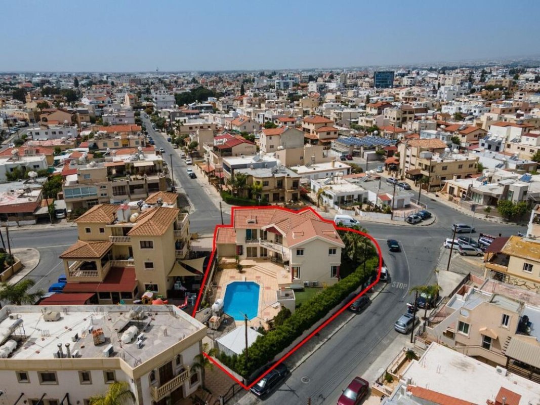 290m2 Villa en Limassol, Chipre No. 37917