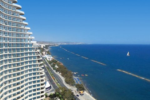 2 rooms Apartment in Limassol, Cyprus No. 38045