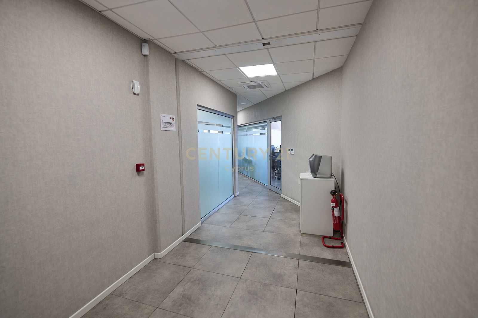 1710m2 Bureau à Limassol, Chypre No. 55566