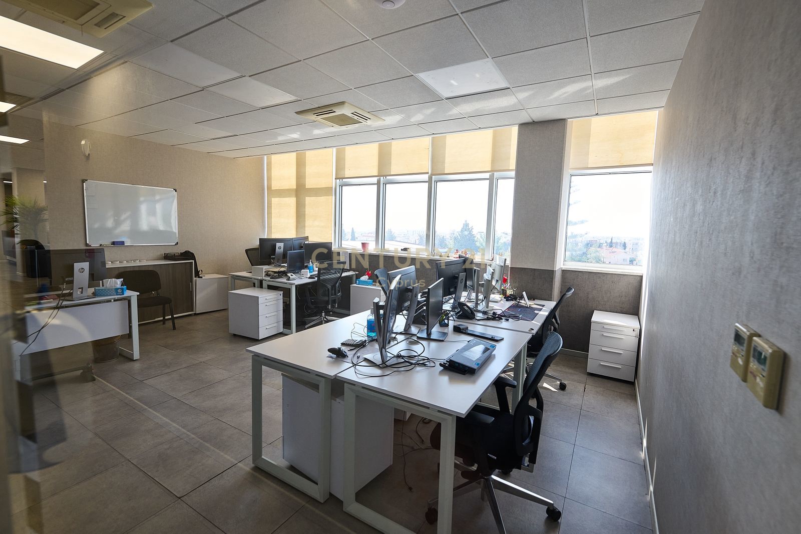 1710m2 Bureau à Limassol, Chypre No. 55566