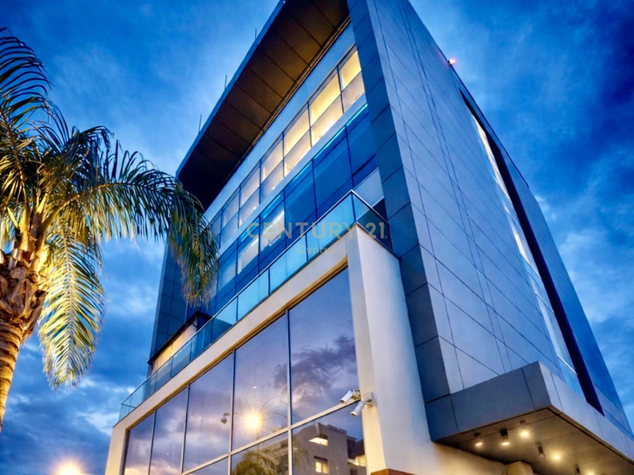 234m2 Oficina en Limassol, Chipre No. 53727