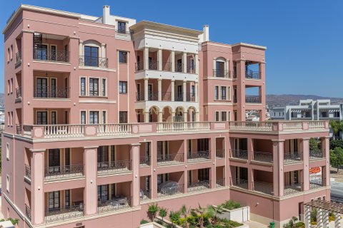 4 bedrooms Apartment in Germasogeia, Limassol, Cyprus No. 53726