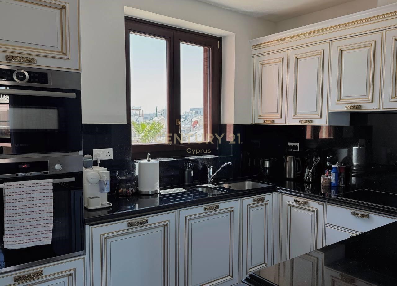 4 bedrooms Apartment in Germasogeia, Limassol, Cyprus No. 53726