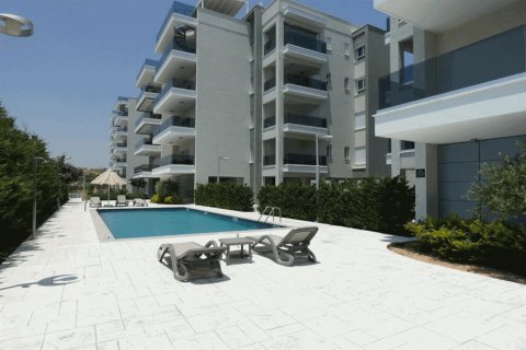 3 bedrooms Apartment in Limassol, Cyprus No. 38476