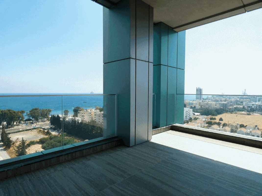 3 bedrooms Apartment in Limassol, Cyprus No. 38474