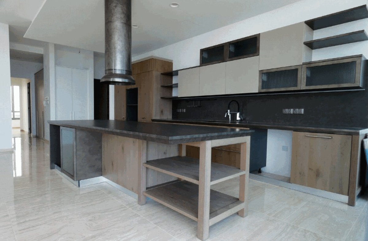 3 bedrooms Apartment in Limassol, Cyprus No. 38474