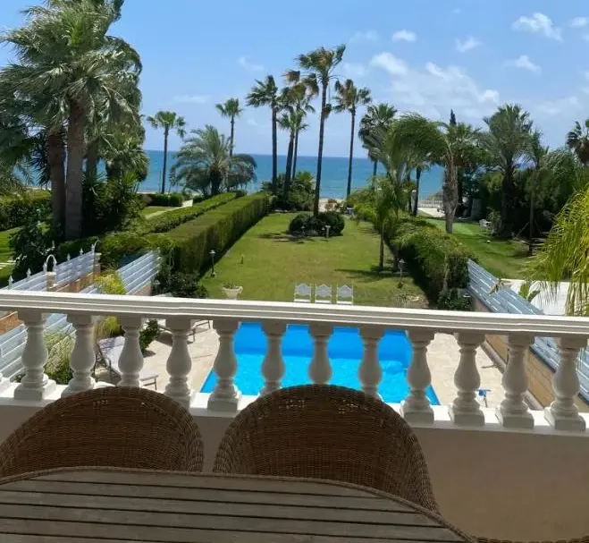 4 bedrooms Villa in Pervolia, Larnaka, Cyprus No. 33546